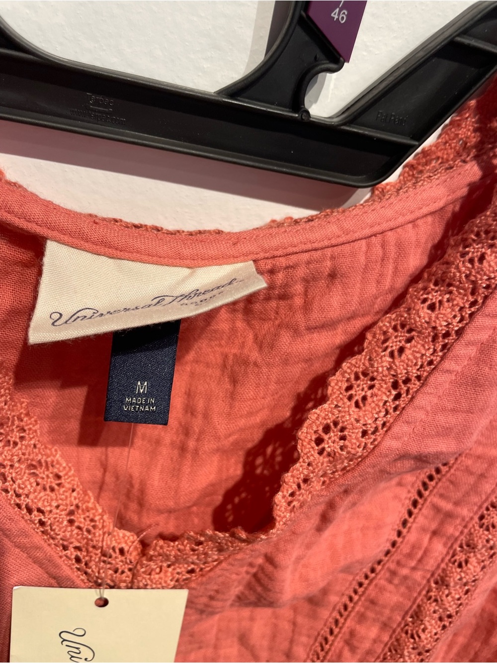 Universal Thread Women's Lace V-Neck Blouse Pink Medium NWT - Picture 2 of 4